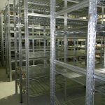 Scaffalatura industriale a ripiani lunghezza 3,60 metri , altezza 2,50 mt, profondità 50 cm  con 5 ripiani in altezza