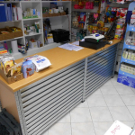 BANCONE VENDITA COMPLETO L 470 CM , H 105 CM , LARGHEZZA TOP 60 CM