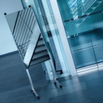 SPECCHIO CON BASE IN ACCIAIO INOX