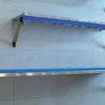 MENSOLA A MURO CON STRUTTURA IN INOX E PIANI IN PLASTICA COLORATI  L=900mm P=300mm