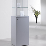 Vetrina in Cristallo Temperato con  Base in Legno con anta, dimensioni (45X45X h175)  Alldes  Made in Italy