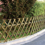 .Steccato in Legno di Pino Estensibile - Dimensioni L 250 cm X H 60 cm Max