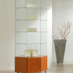 Vetrina Angolare Cristalli Temperati con Mobile e Faretti  68x68x220cm LL OF722M  Made in Italy