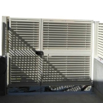 CANCELLO A DUE ANTE FINITURA STANDARD ZINCATO -CON SERRATURA MANUALE- LINEA LAME